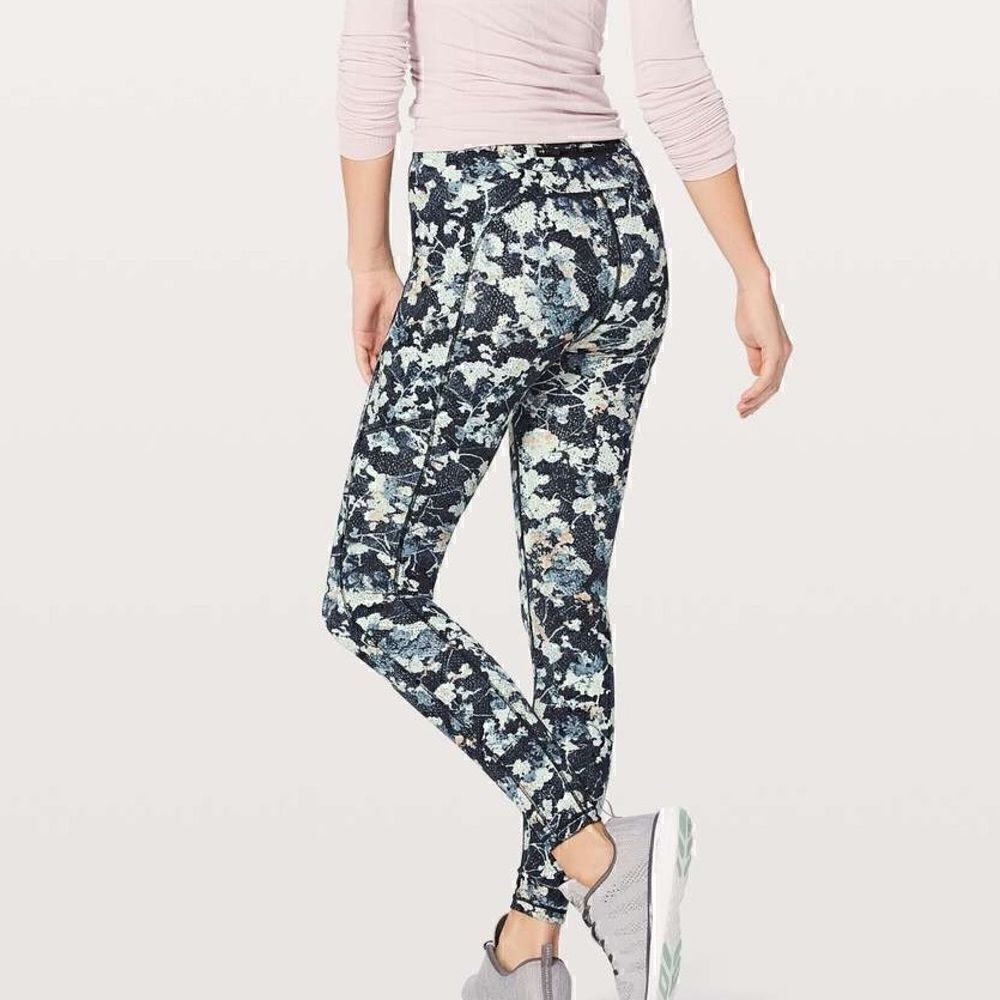Lululemon Speed Up Tight   - Picture 2 of 6
